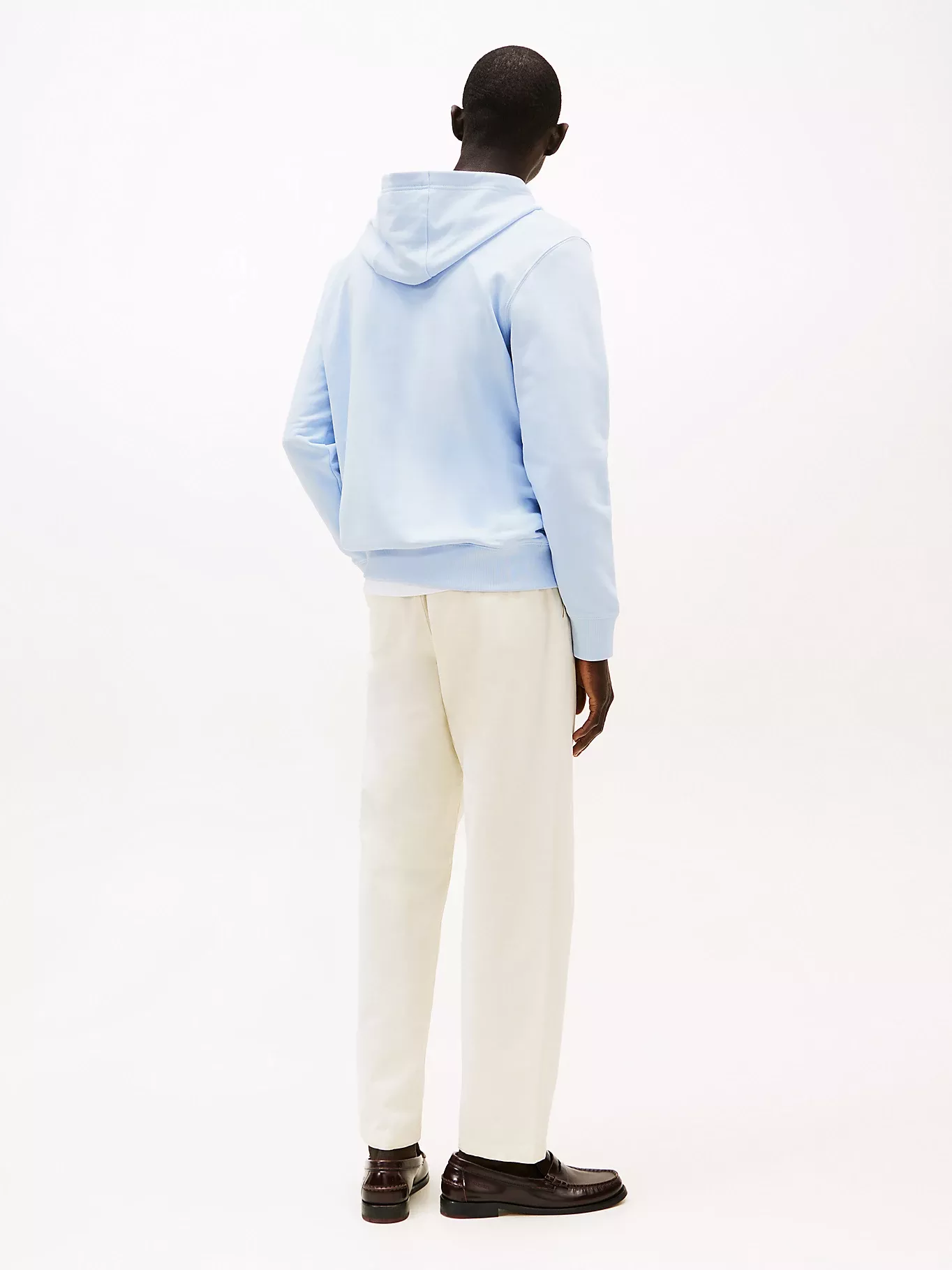 Sweat à capuche et drapeau brodé