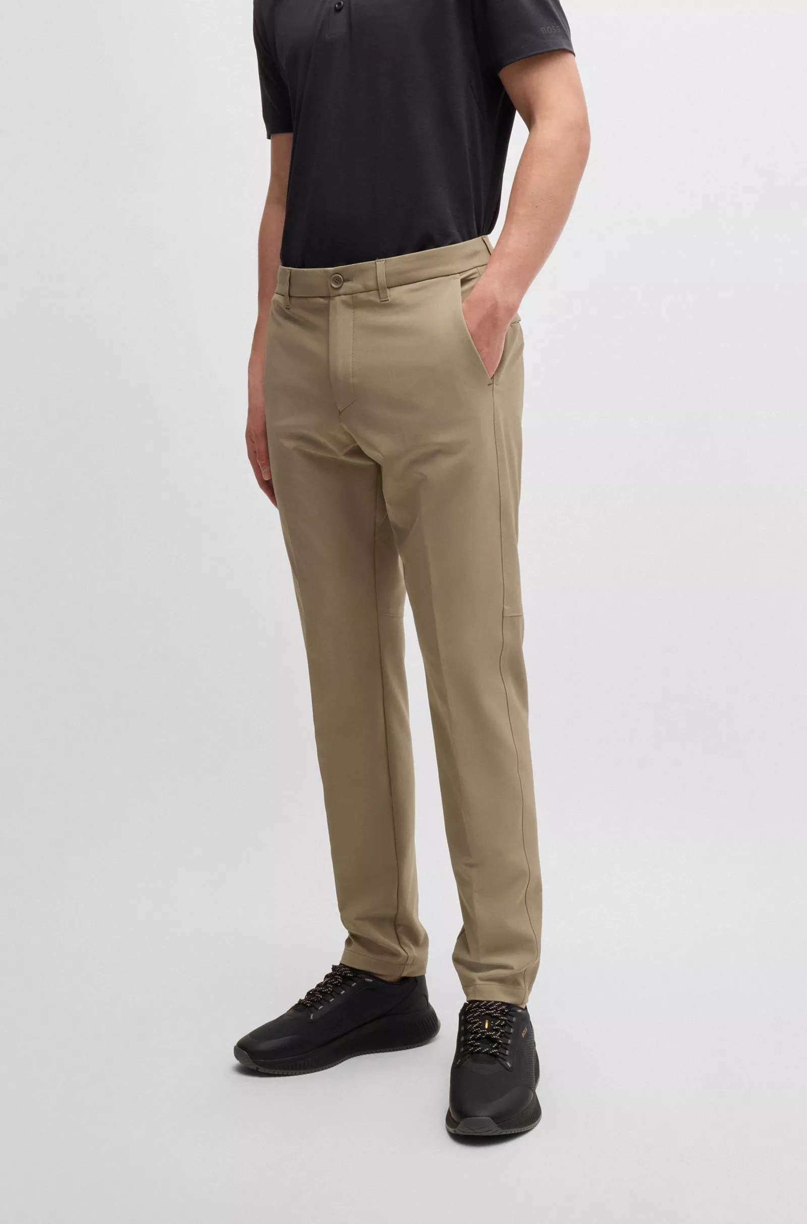 CHINO SLIM FIT EN TISSU QUADRI-EXTENSIBLE FACILE À REPASSER