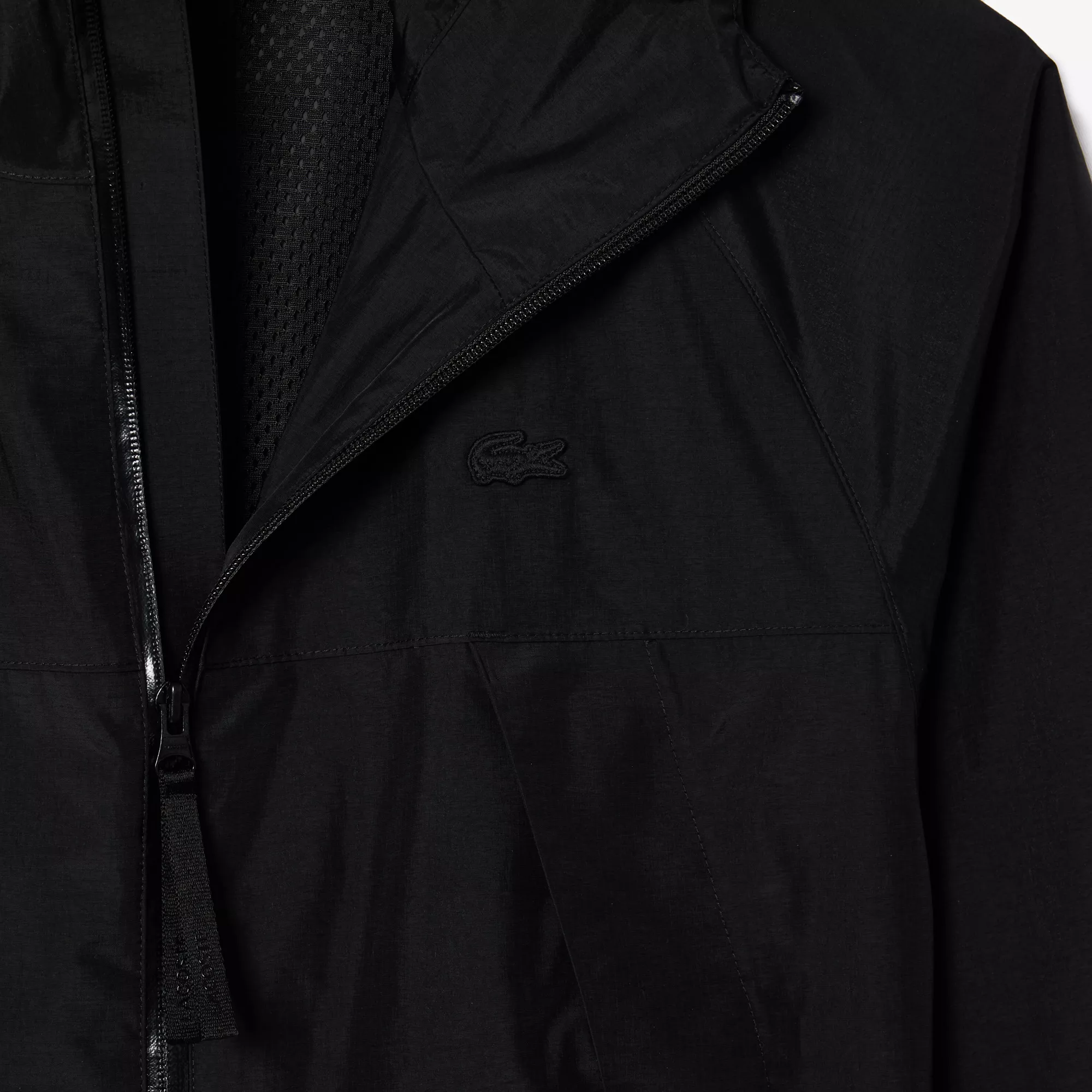 VESTE À CAPUCHE LÉGÈRE ET IMPERMÉABLE