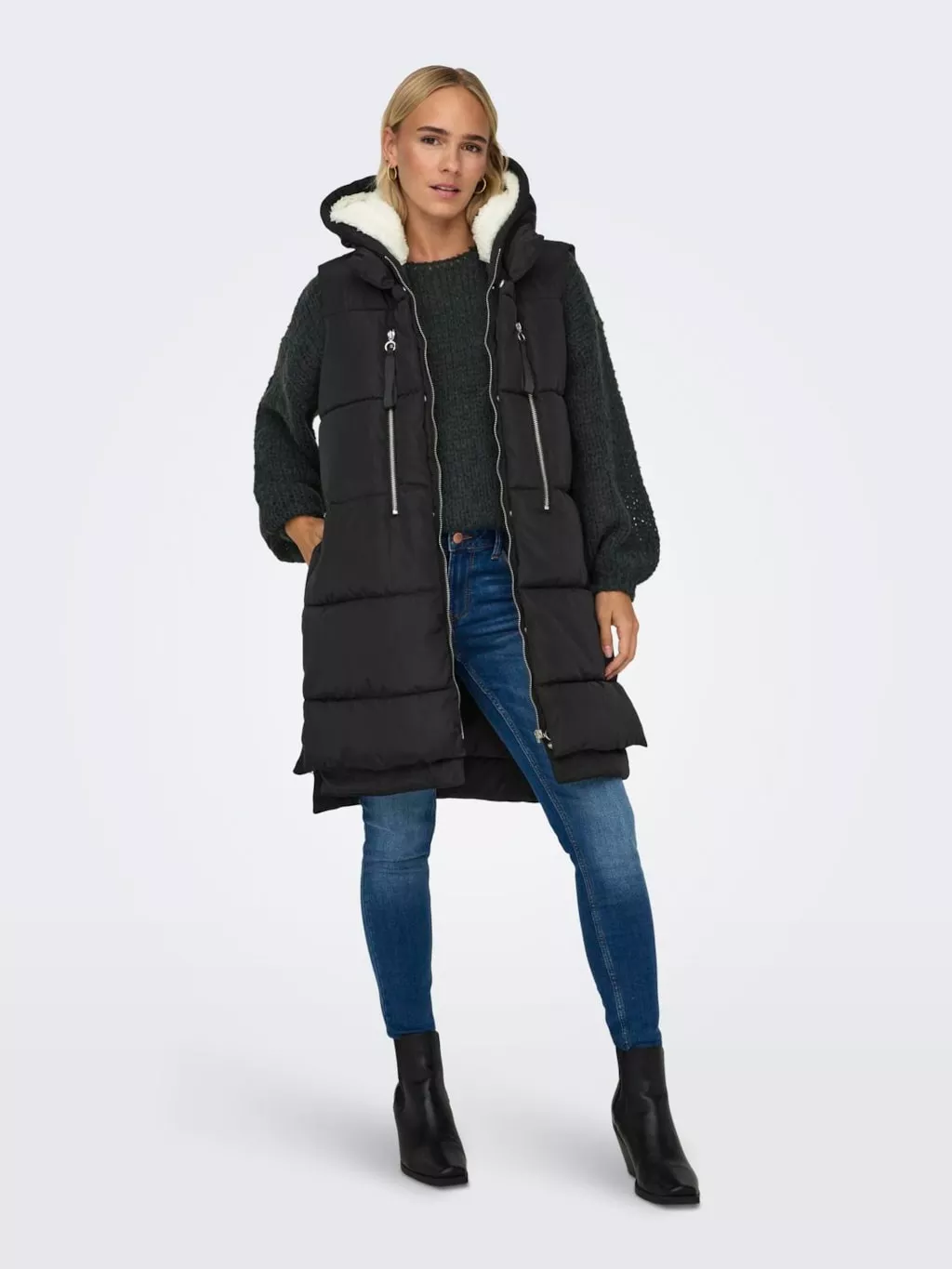 GILETS ANTI-FROID CAPUCHE