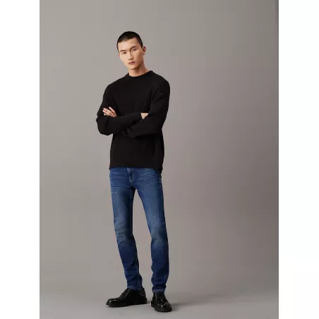 Slim Tapered Jeans