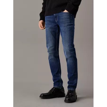 Slim Tapered Jeans